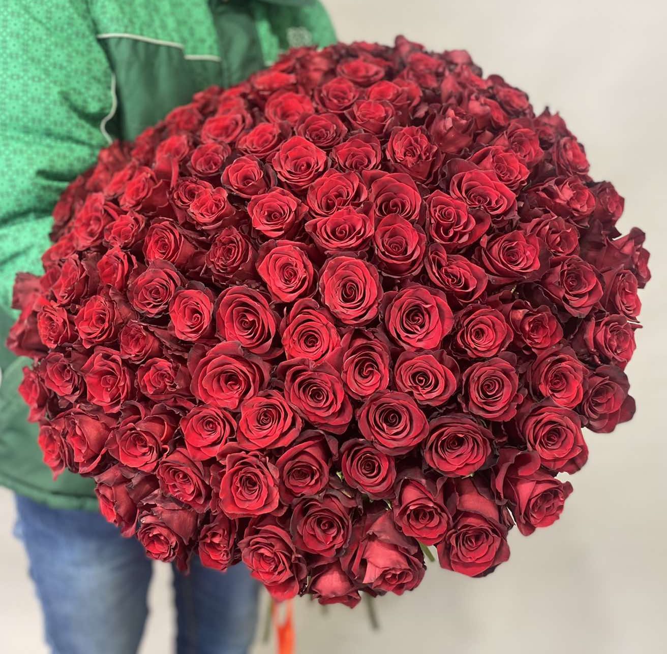 Букет из 125 роз купить в Перми, цена 24 000 ₽, заказать с доставкой